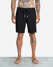 Load image into Gallery viewer, 18&quot; Session Boardshort Solid Black